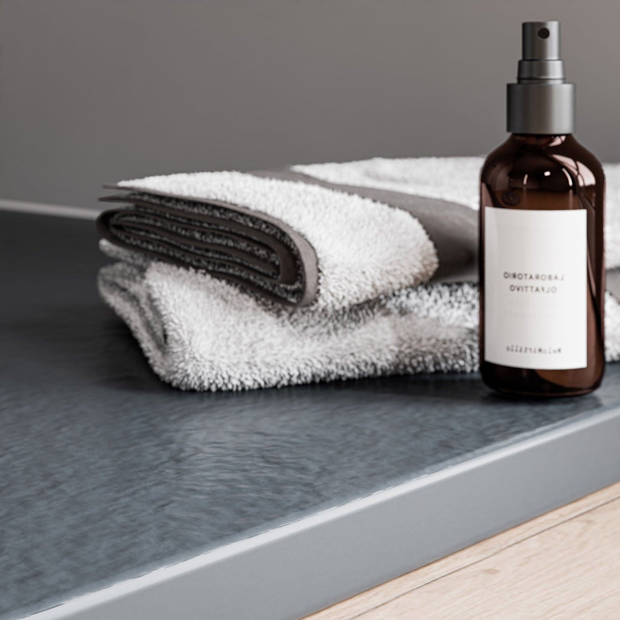 Receveur de douche en fonte minérale VIREO